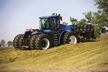 Tractor for sale in Rimbey Implements LTD, Rimbey, Alberta